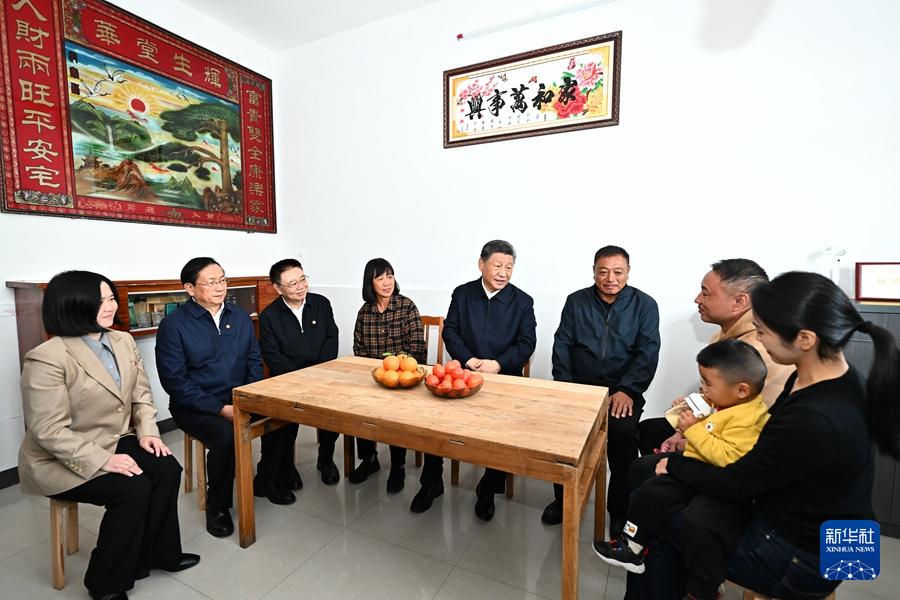 習(xí)近平在湖北考察時強(qiáng)調(diào) 鼓足干勁奮發(fā)進(jìn)取 久久為功善作善成 奮力譜寫中國式現(xiàn)代化湖北篇章