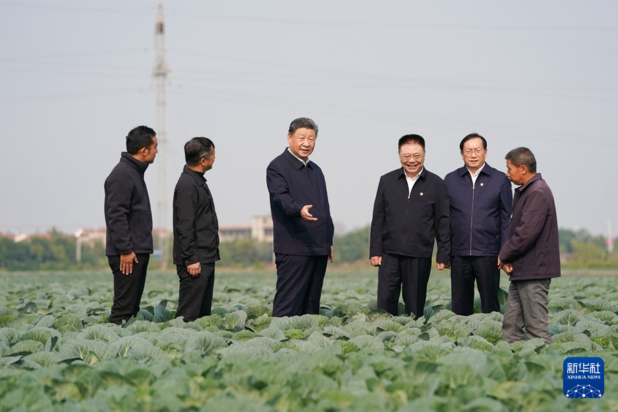 習(xí)近平在湖北考察時強(qiáng)調(diào) 鼓足干勁奮發(fā)進(jìn)取 久久為功善作善成 奮力譜寫中國式現(xiàn)代化湖北篇章