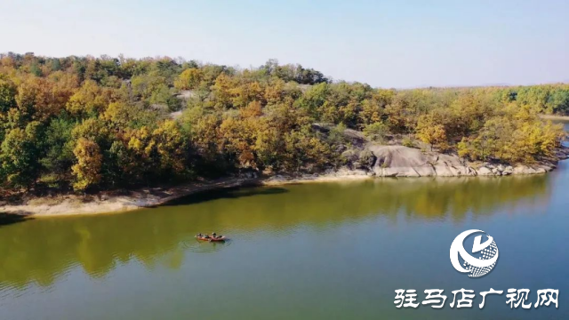 銅山湖之美:人在岸邊走 似在畫中游