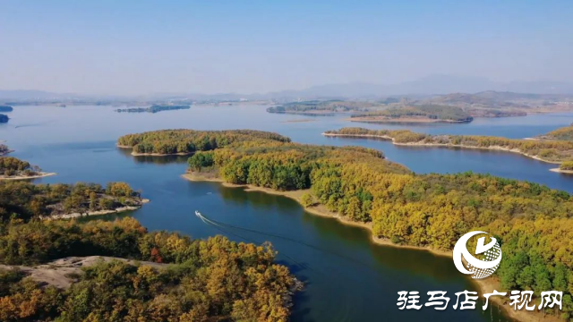 銅山湖之美:人在岸邊走 似在畫中游