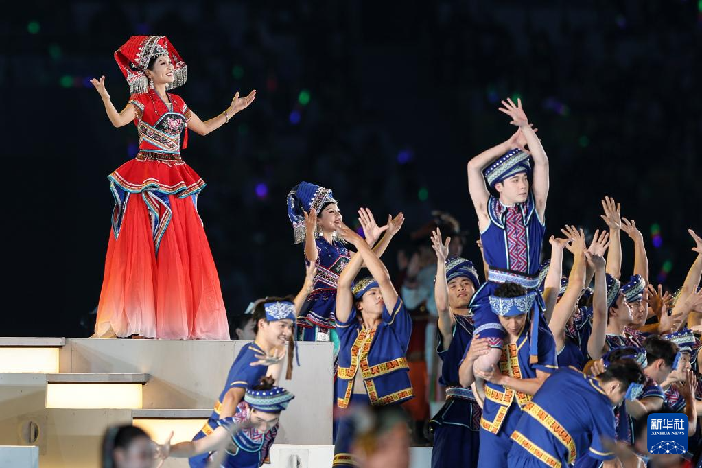 第十二屆全國少數(shù)民族傳統(tǒng)體育運(yùn)動(dòng)會(huì)閉幕式舉行