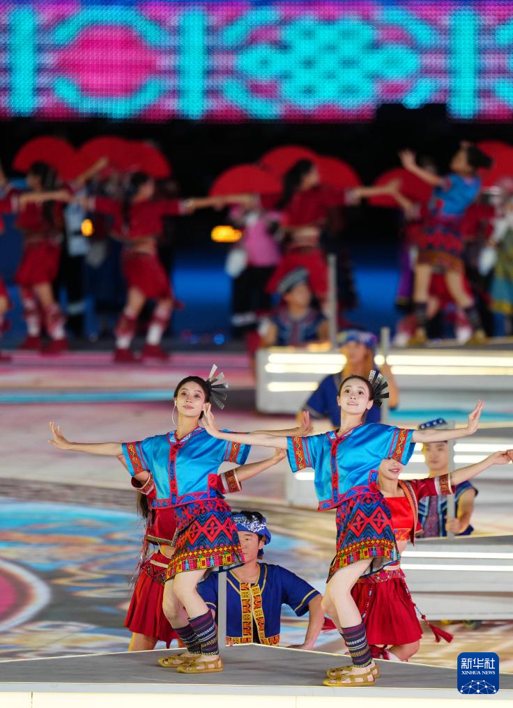 第十二屆全國少數(shù)民族傳統(tǒng)體育運(yùn)動(dòng)會(huì)閉幕式舉行