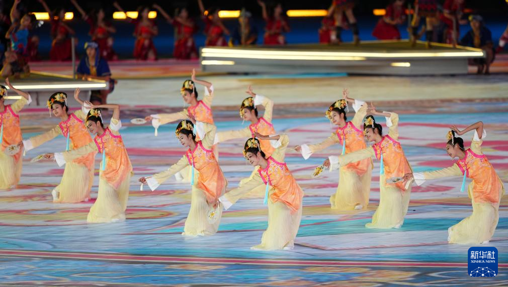 第十二屆全國少數(shù)民族傳統(tǒng)體育運(yùn)動(dòng)會(huì)閉幕式舉行
