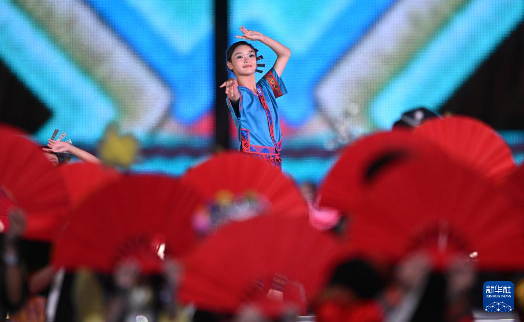 第十二屆全國少數(shù)民族傳統(tǒng)體育運(yùn)動(dòng)會(huì)閉幕式舉行