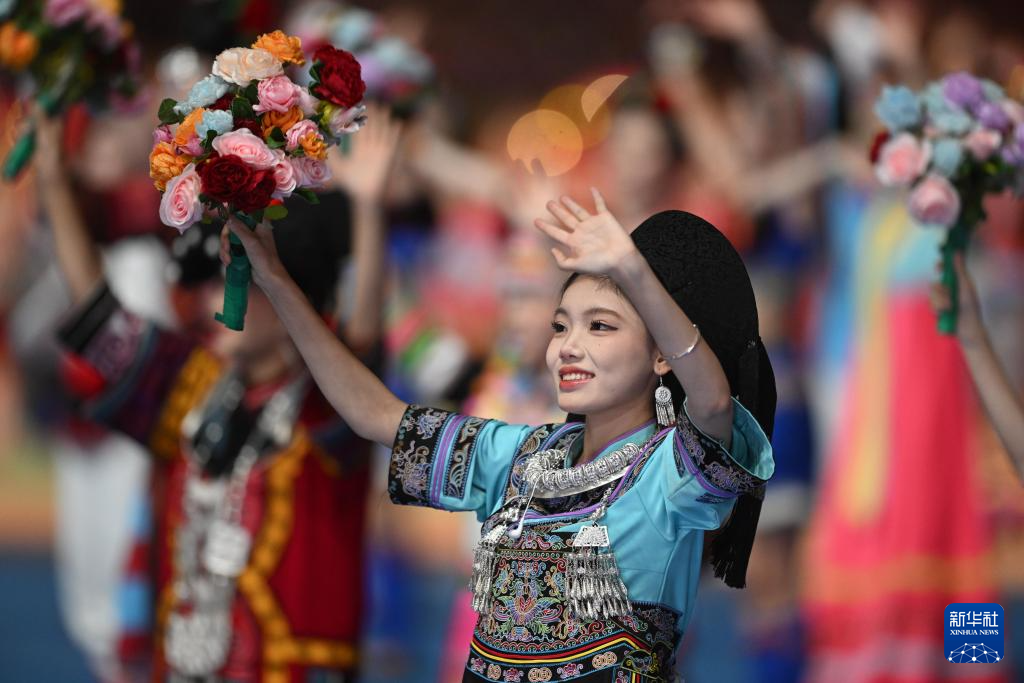 第十二屆全國少數(shù)民族傳統(tǒng)體育運(yùn)動(dòng)會(huì)閉幕式舉行