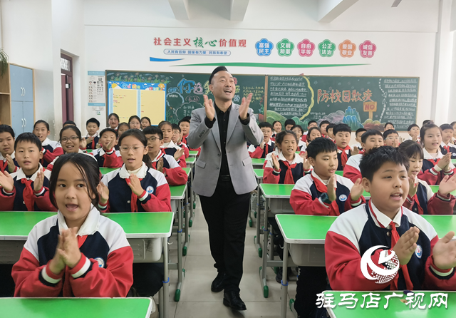 “育”見未來•名師風(fēng)采|李大強(qiáng):堅守育人初心 以歌為翼育夢飛翔