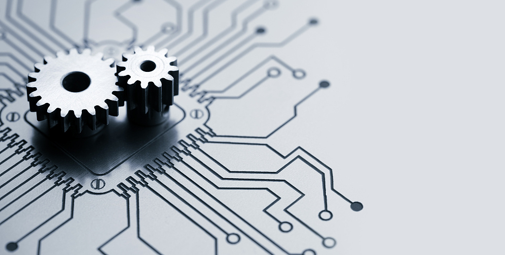 要“新”也要“高端” 職業(yè)教育如何育能工巧匠？