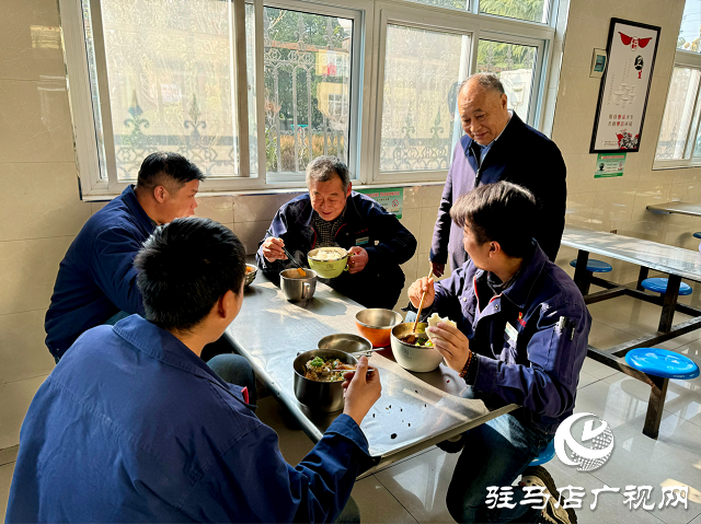 張銀良元旦看望托養(yǎng)殘疾人和一線殘疾職工
