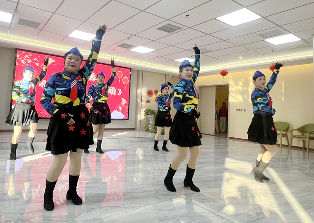 志愿服務(wù)暖人心 歡歡喜喜迎新年