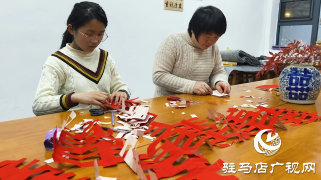 泌陽(yáng)縣文聯(lián)舉辦2025年剪紙公益課堂，傳承非遺文化