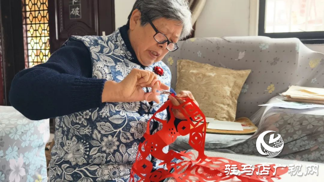 泌陽(yáng)縣文聯(lián)舉辦2025年剪紙公益課堂，傳承非遺文化