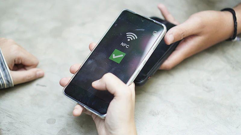 “碰”一下錢就沒了？手機(jī)這個(gè)功能要慎用