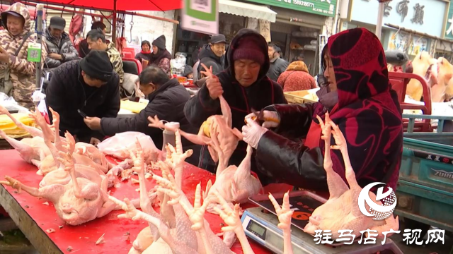 正陽(yáng)縣：年貨市場(chǎng)迎來(lái)產(chǎn)銷(xiāo)兩旺