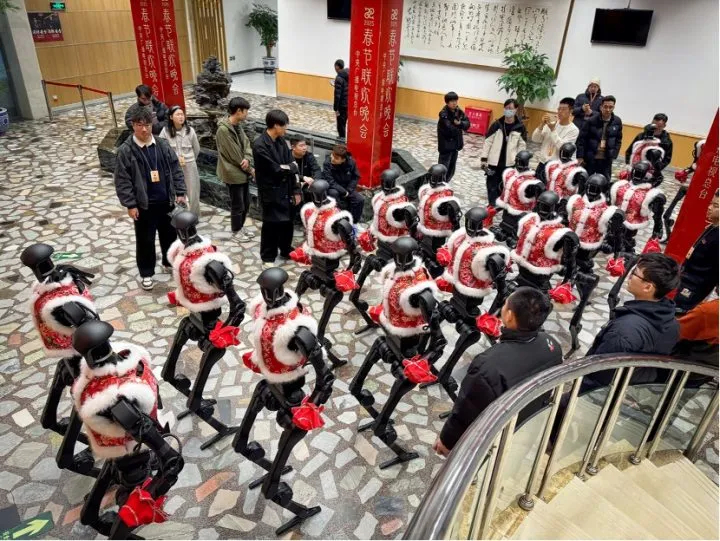 機(jī)器人春晚扭秧歌，為什么不穿褲子？科技團(tuán)隊(duì)揭秘