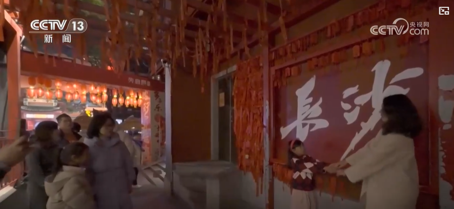 跟著電影品美食：電影美食業(yè)態(tài)融合 拉動影院及周邊消費