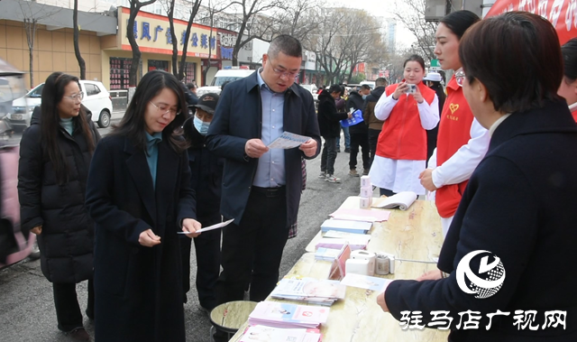 正陽縣婦聯(lián)開展慶?！叭恕眿D女節(jié)維權(quán)宣傳活動