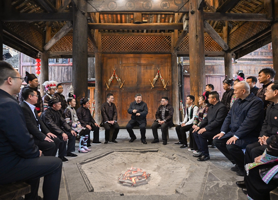 習(xí)近平在貴州考察時(shí)強(qiáng)調(diào) 堅(jiān)持以高質(zhì)量發(fā)展統(tǒng)攬全局 在中國式現(xiàn)代化進(jìn)程中展現(xiàn)貴州新風(fēng)采