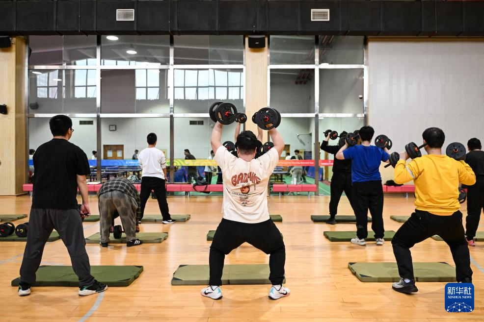 一所大學的“體重管理術”