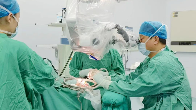 長期熬夜刷手機引爆“顱內(nèi)炸彈”！男子突發(fā)腦動脈瘤破裂險喪命