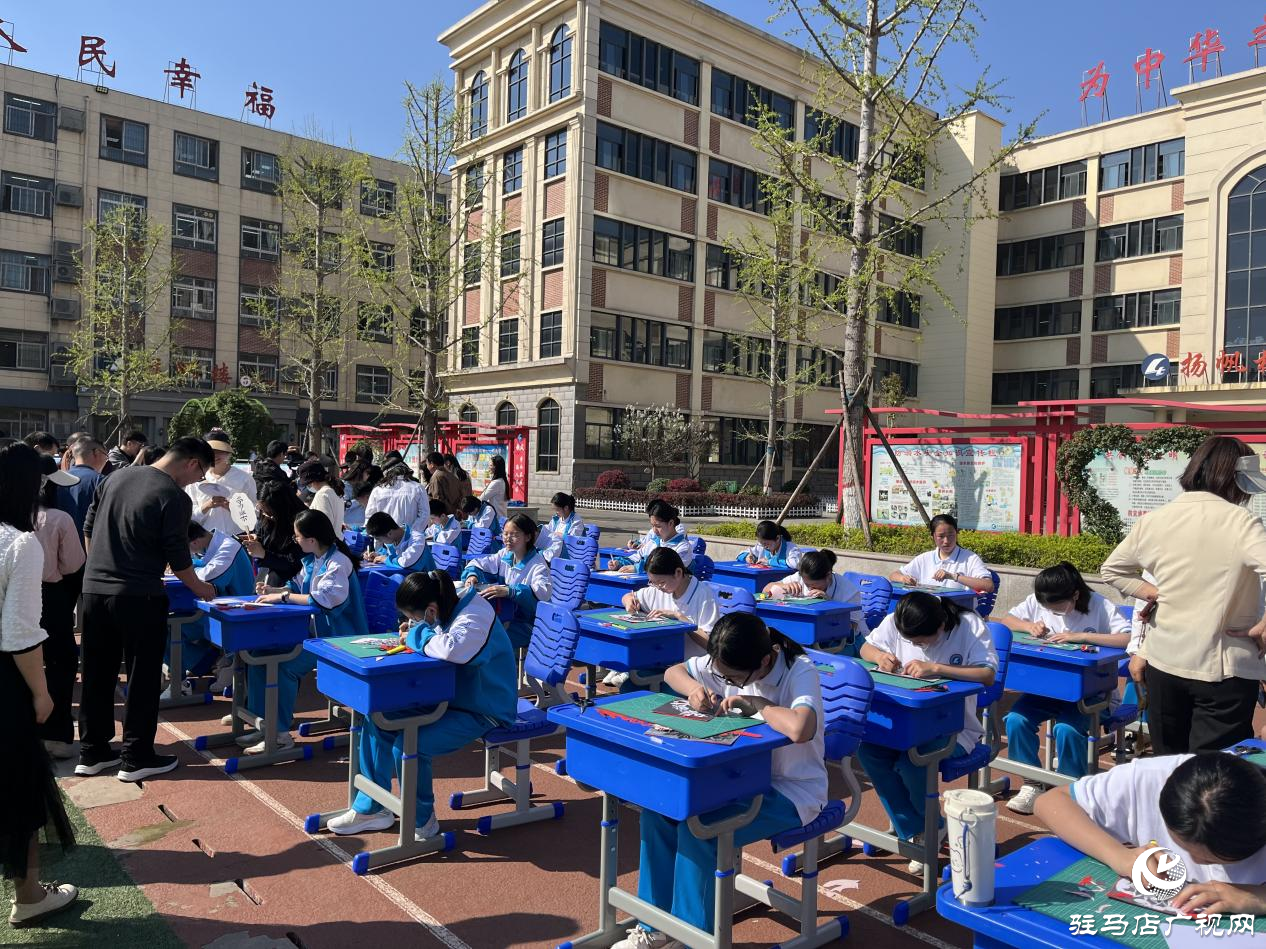 驛城區(qū)四項工作現(xiàn)場會在駐馬店市第四中學舉辦