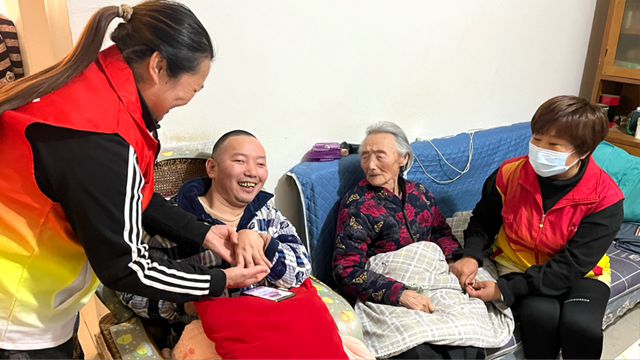 天中義工聯(lián)合會(huì)：關(guān)愛獨(dú)居老人 讓“空巢”不“空心”