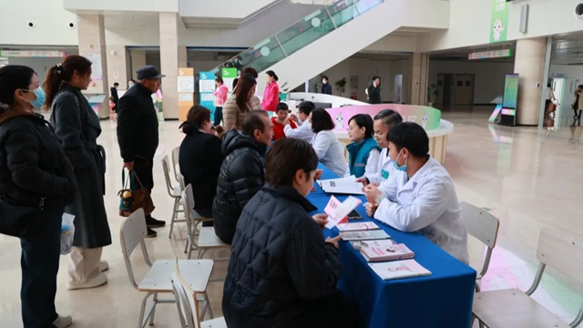 駐馬店市中心醫(yī)院開展“跟黨奮進新征程，巾幗建功新時代”繽紛三月系列活動
