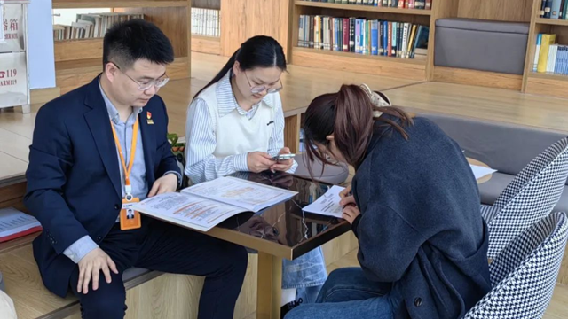 駐馬店市中心醫(yī)院開展“跟黨奮進新征程，巾幗建功新時代”繽紛三月系列活動