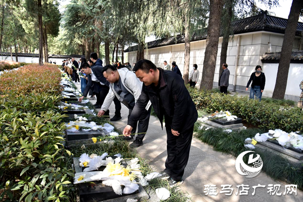 平輿縣盛舉2025年“清明祭英烈”活動(dòng)：傳承紅色基因 開啟嶄新征程