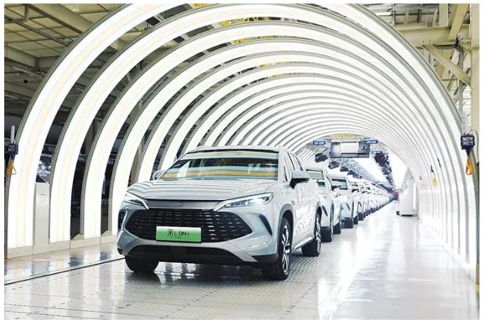 首次躋身全國前十，河南汽車憑啥這么“中”？