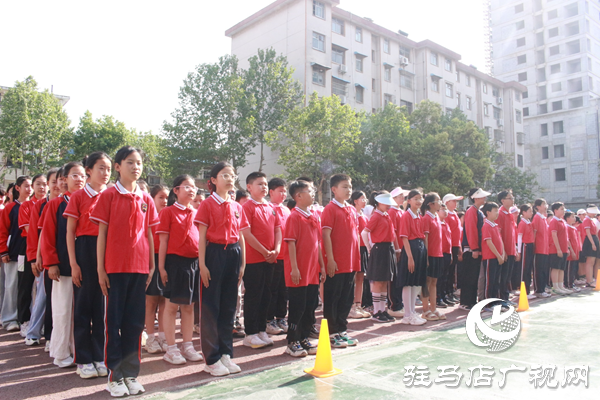 駐馬店市第十一小學(xué)舉行第四屆法治教育宣傳周活動?駐馬店市第十一小學(xué)舉行第四屆法治教育宣傳周活動????????駐馬店市第十一小學(xué)舉行第四屆法治教育宣傳周活動?駐馬店市第十一小學(xué)舉行第四屆法治教育宣傳周活動????????