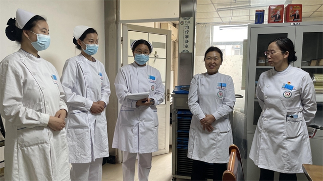 中醫(yī)護(hù)理查隱患 凝心聚力促提升——駐馬店市第二中醫(yī)院老年病科開展中醫(yī)護(hù)理專項查房