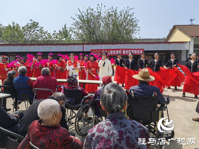 香山社區(qū)開(kāi)展主題黨日志愿服務(wù)活動(dòng)