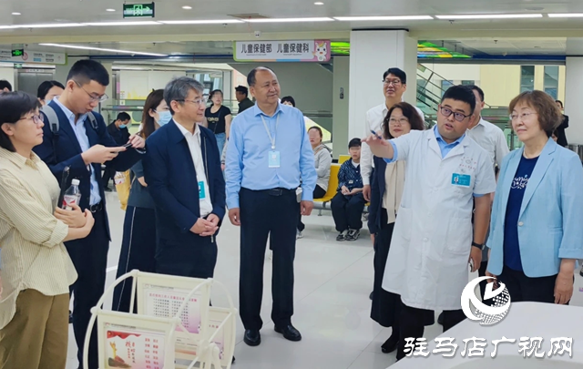 中國殘聯(lián)與聯(lián)合國兒童基金會(huì)專家組蒞臨市中心醫(yī)院開展指導(dǎo)培訓(xùn)工作