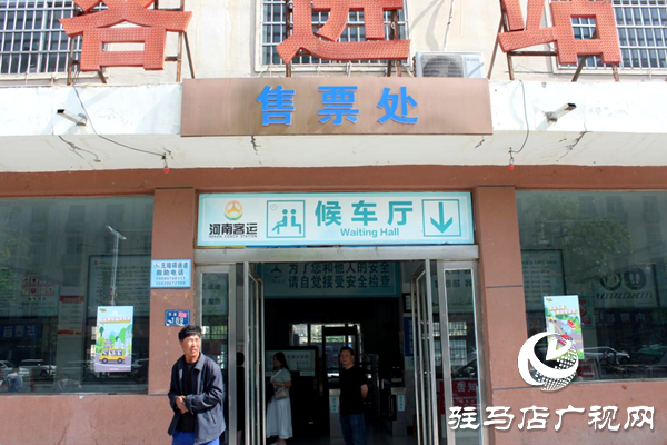 平輿縣公安局交警大隊(duì)強(qiáng)化宣傳引導(dǎo)、護(hù)航群眾平安出行  