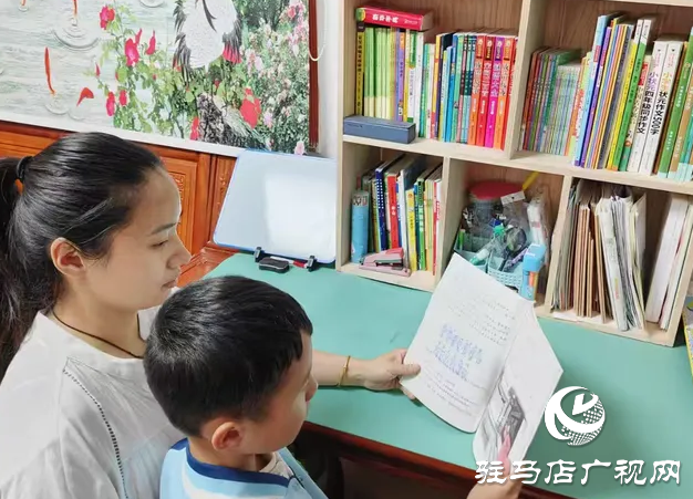  書(shū)香浸潤(rùn)心靈，閱讀點(diǎn)亮人生一一駐馬店市第三小學(xué)世界讀書(shū)日活動(dòng)成果展