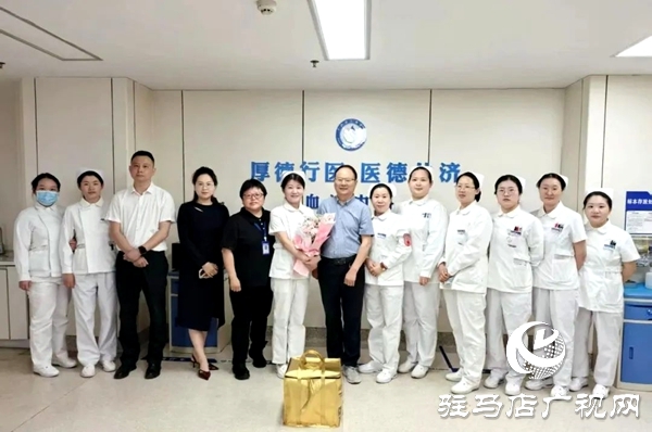 平輿縣衛(wèi)健體委、縣人民醫(yī)院“5·12”護(hù)士節(jié)慰問一線護(hù)理人員