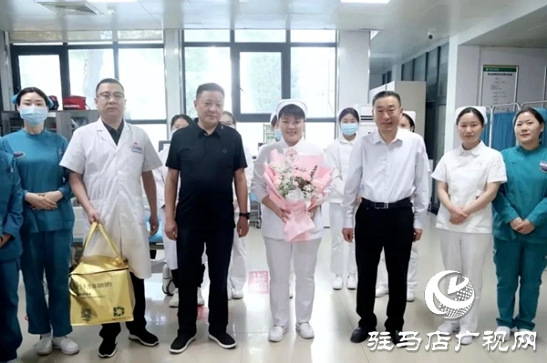 平輿縣衛(wèi)健體委、縣人民醫(yī)院“5·12”護(hù)士節(jié)慰問一線護(hù)理人員