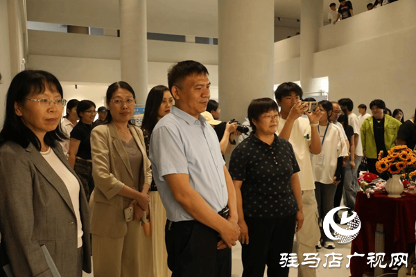 駐馬店職業(yè)技術(shù)學(xué)院隆重舉行2025年職業(yè)教育活動(dòng)周暨技能競(jìng)賽月活動(dòng)啟動(dòng)儀式