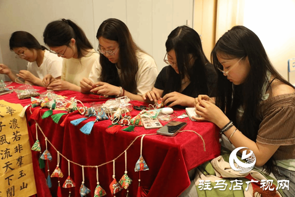 駐馬店職業(yè)技術(shù)學(xué)院隆重舉行2025年職業(yè)教育活動(dòng)周暨技能競(jìng)賽月活動(dòng)啟動(dòng)儀式