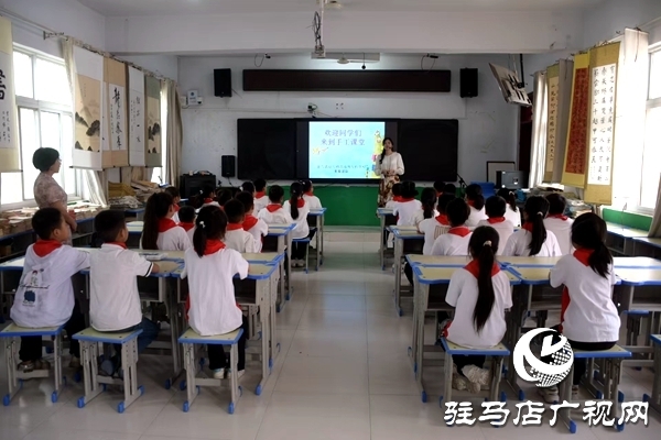 駐馬店幼兒師范高等專科學(xué)校赴遂平開展幫扶活動