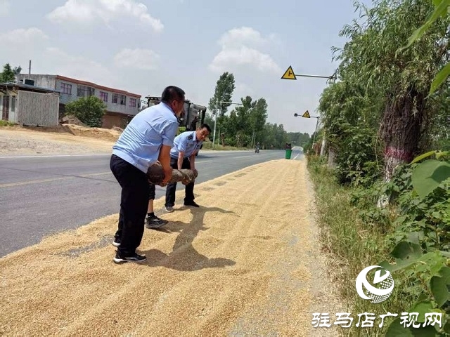  新蔡縣佛閣寺鎮(zhèn)：清理占道打場曬糧 為道路暢通“護(hù)航”