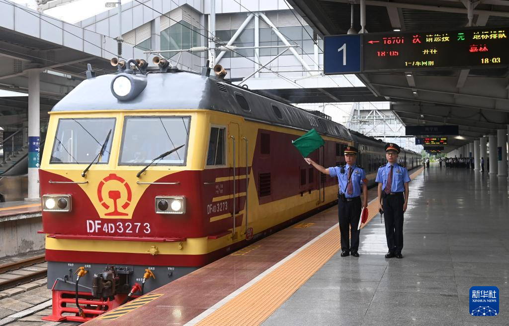 中越國際聯(lián)運旅客列車時隔五年恢復(fù)開行