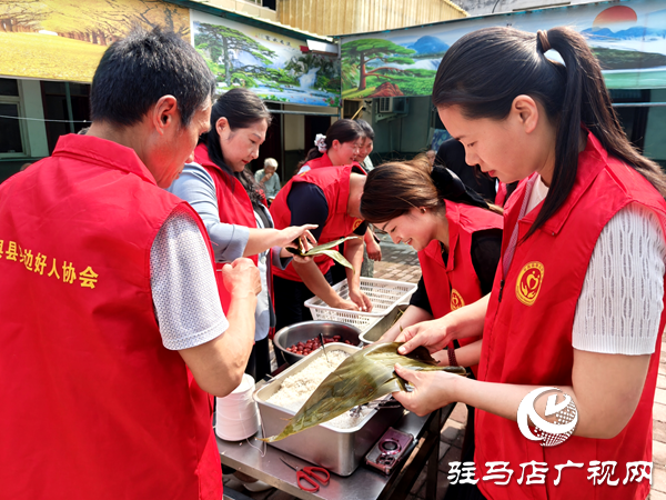 平輿縣身邊好人協(xié)會：粽香浸潤敬老院 溫情傳遞端午情