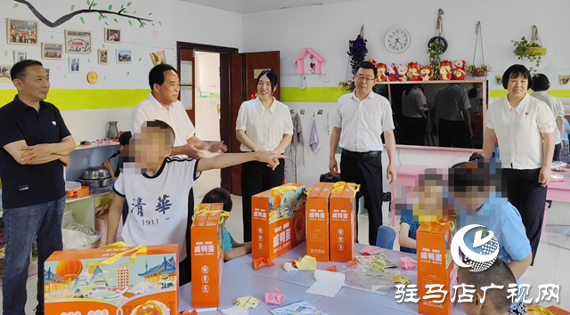 樂山電纜好人團(tuán)隊(duì)：捐贈(zèng)愛心物資 關(guān)愛特殊兒童