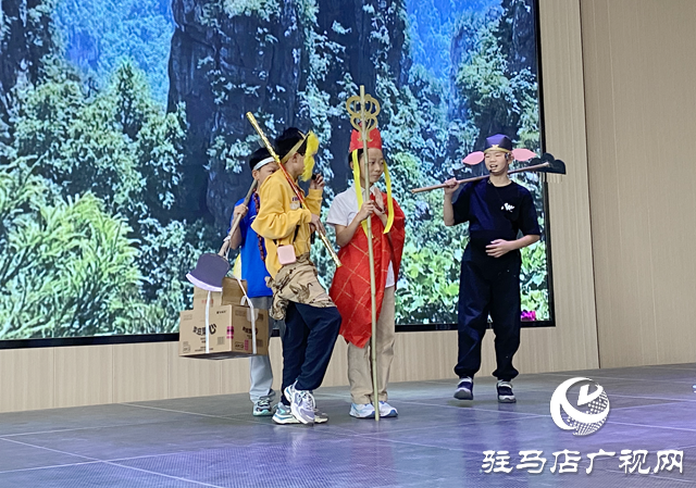 駐馬店市第三十七小學舉辦慶“六一”課本劇表演比賽