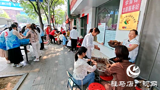 確山縣盤龍街道生產(chǎn)街社區(qū)開展“濃情端午 ‘粽’情一夏”主題活動”