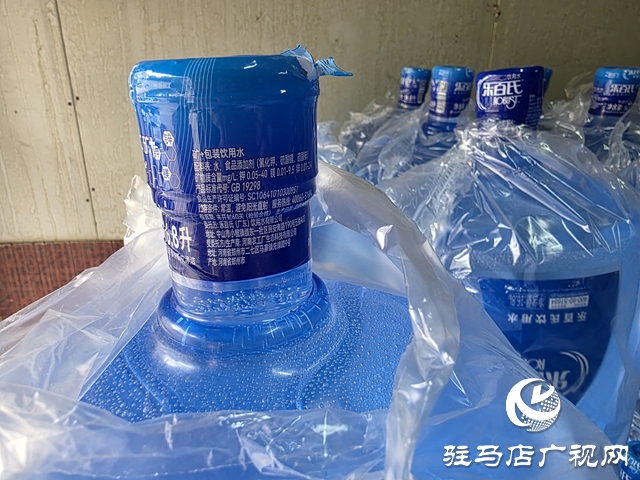 桶裝水VS自來水燒開：科學解碼更健康的飲水選擇