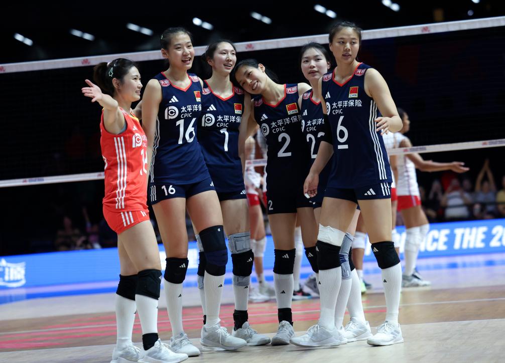 這場首考，新一代中國女排交出高分答卷
