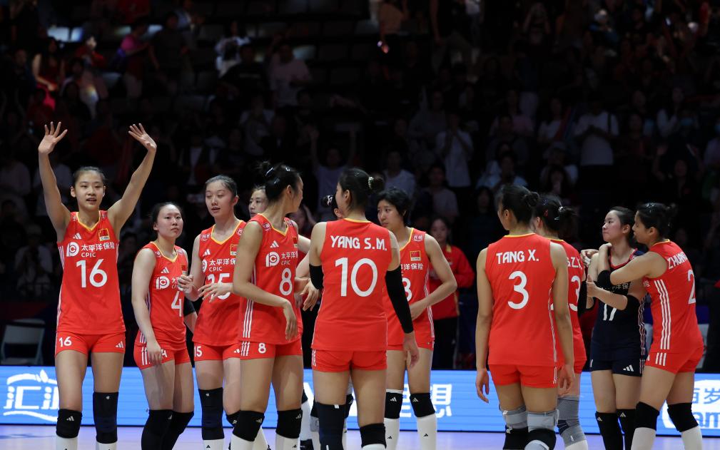 這場首考，新一代中國女排交出高分答卷