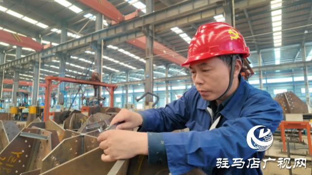 “慧”鉆研的車(chē)間工藝員康東華